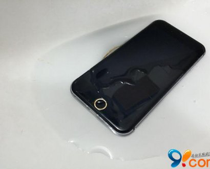 疑似iPhone 6真机曝光 或支持防水功能