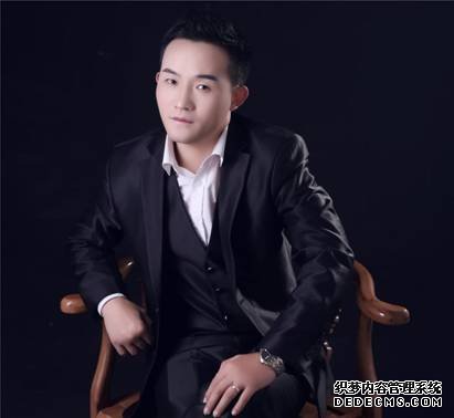 用生活唱歌灵魂感悟人生-他就是凌宏兵