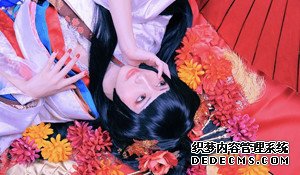 岛国长腿樱花妹Coser 可盐可甜，带给你温馨治愈