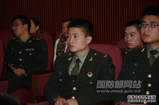 走进将军内心世界 感受探寻人生真谛军报编辑卜金宝在总参某研究所报告引起强烈反响