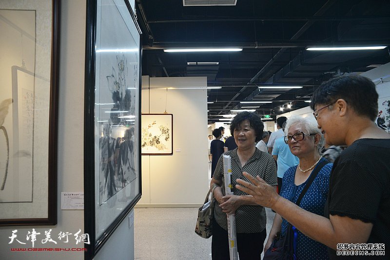 河西区庆“七一”书画展