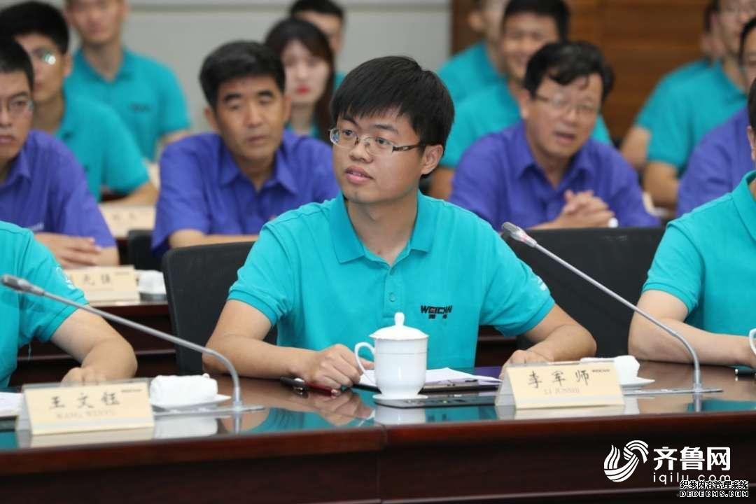 谭旭光寄语“领航”实习生十六字 并分享人生感悟