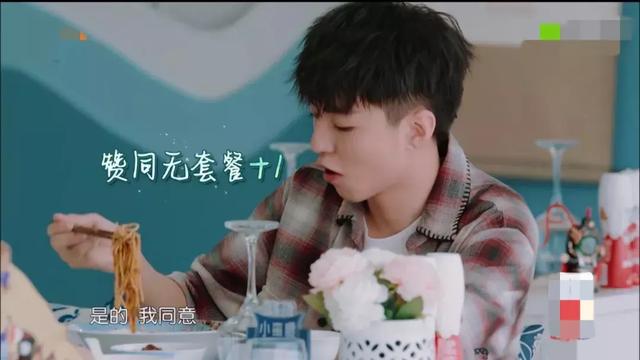 黄晓明“本色出演”毁了《中餐厅3》？看看这些