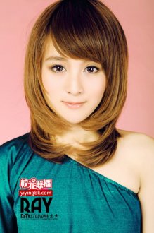 人生感悟的句子：不是因为别人的赞许活着！