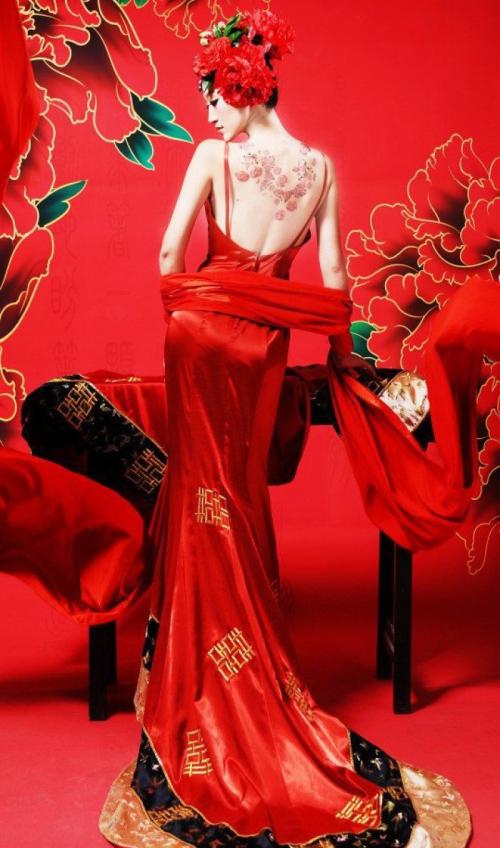 中国嫁衣的唯美句子 描写古代大红嫁衣的句子