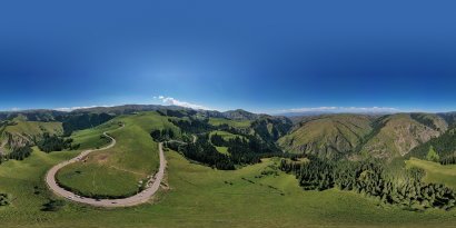 30年后重走天山路，他与回忆相逢在诗中