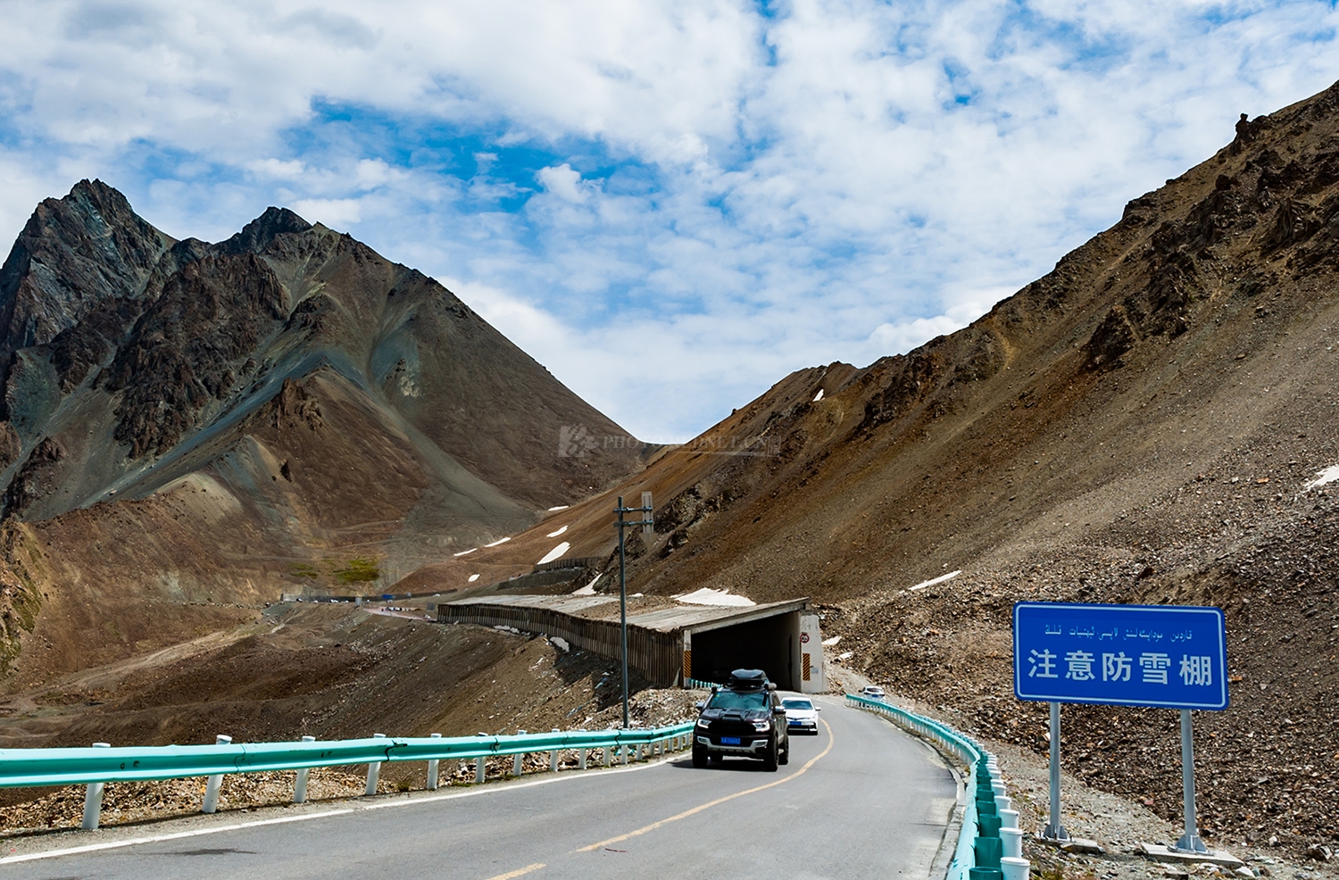 30年后重走天山路，他与回忆相逢在诗中