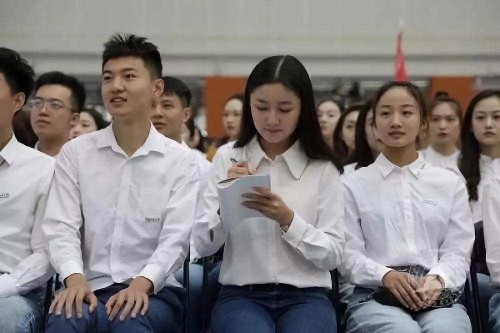 中国传媒大学2019级新生开学典礼