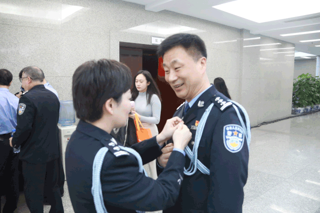 浙江这首歌成全国法警之歌,今天在最高院唱给